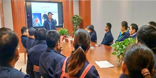 普及健康知識，呵護自身健康-超凡標(biāo)牌開展員工職業(yè)健康知識培訓(xùn)