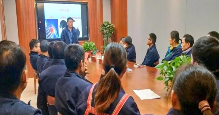 普及健康知識，呵護自身健康——超凡標牌開展員工職業(yè)健康知識培訓(xùn)